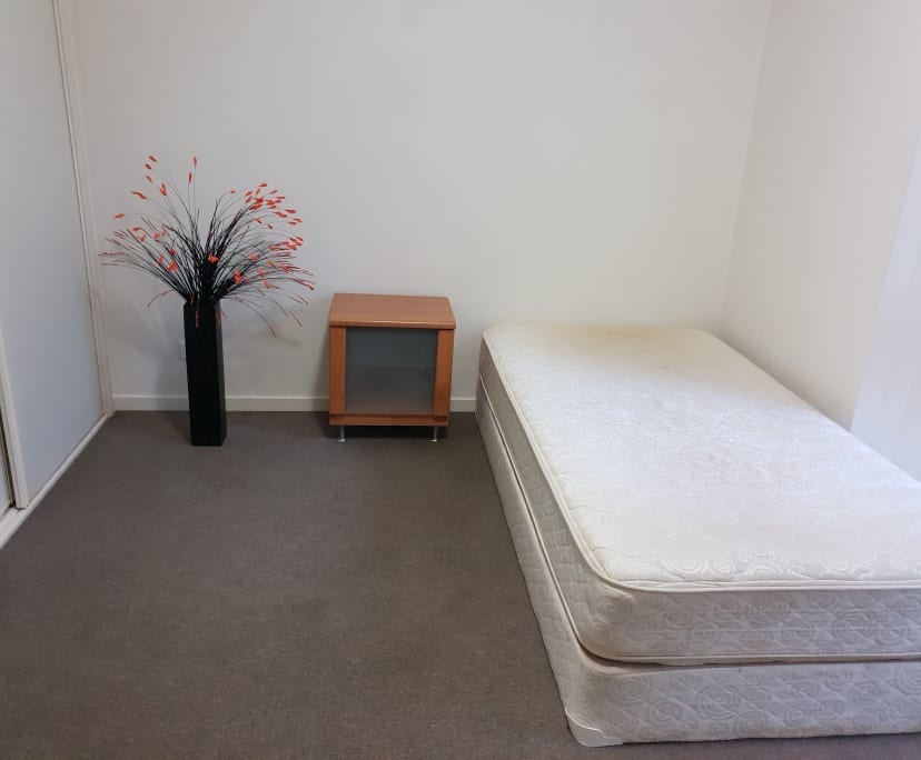 $260, Share-house, 6 bathrooms, Bethania QLD 4205