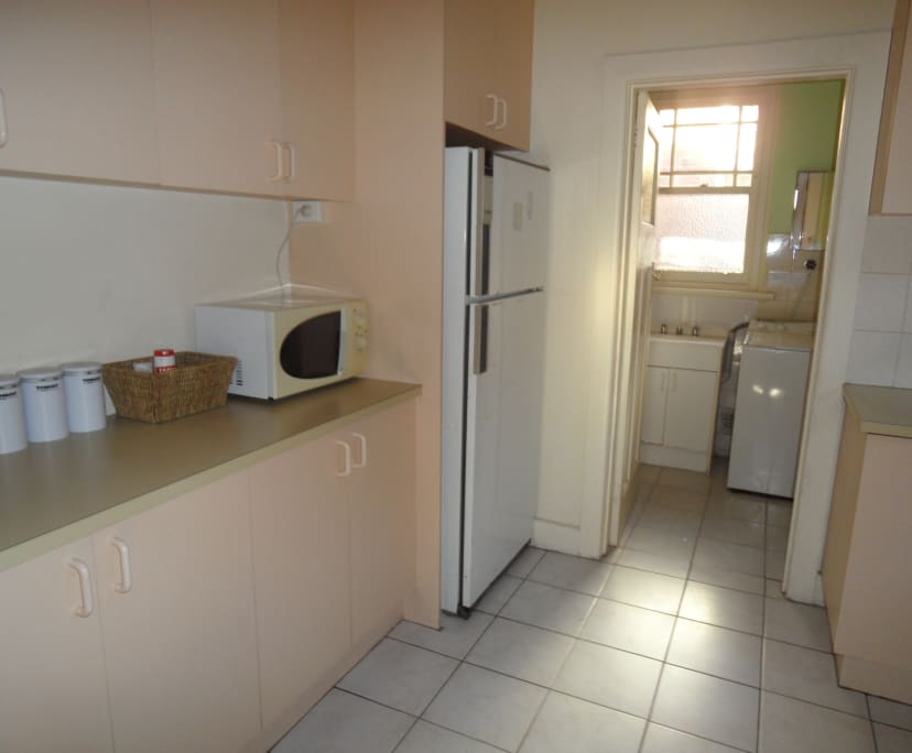 2 Rooms for Rent in Saint Kilda, Melbourne 18036...