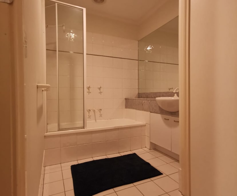 $295, Flatshare, 3 bathrooms, Melbourne VIC 3004