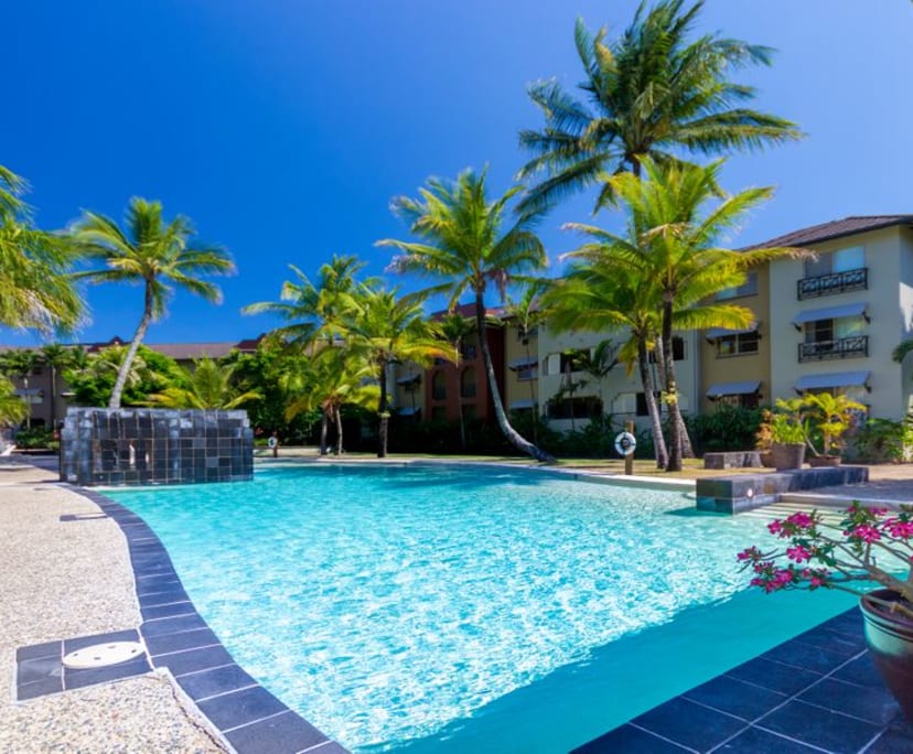 $330, Flatshare, 3 bathrooms, Westcourt QLD 4870