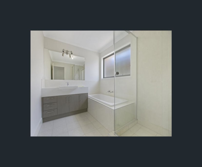 $350, Share-house, 4 bathrooms, Manly West QLD 4179
