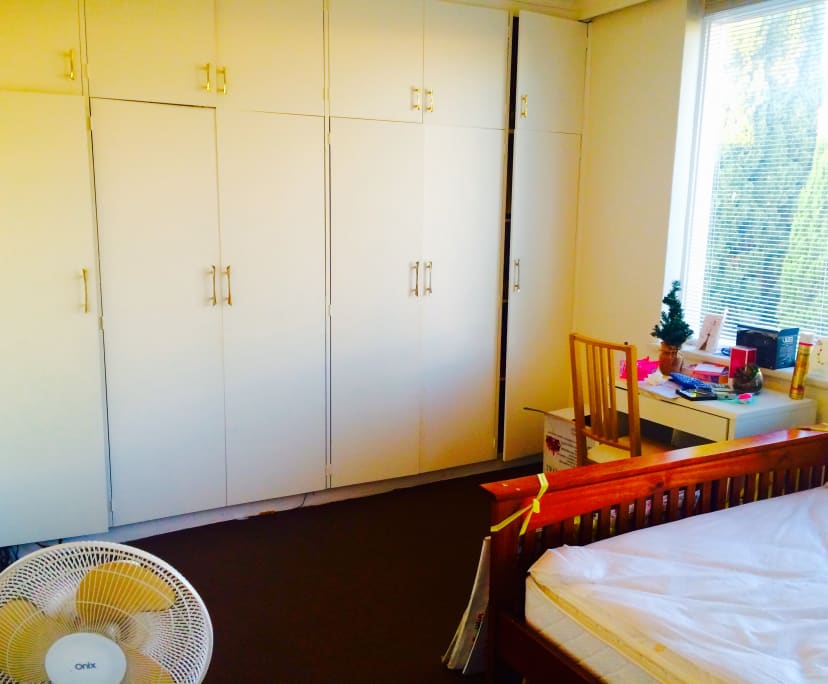 Furnished room in a flatshare