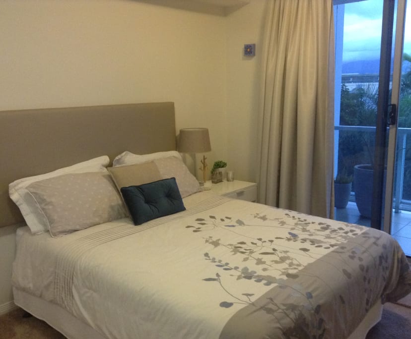 $300, Flatshare, 3 bathrooms, Cairns City QLD 4870
