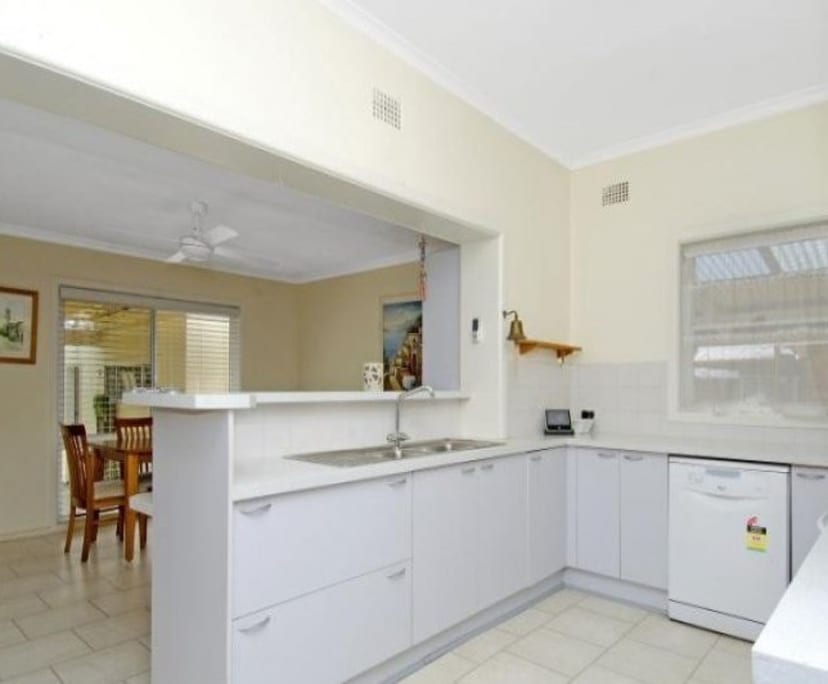 $350, Share-house, 3 bathrooms, Miranda NSW 2228