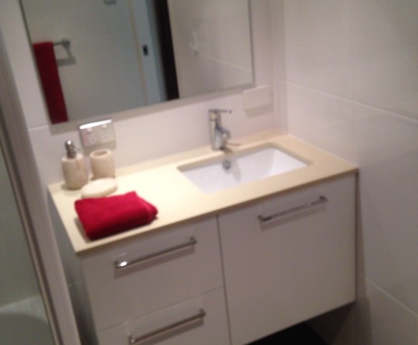 $520, 1-bed, 1 bathroom, The Gap QLD 4061