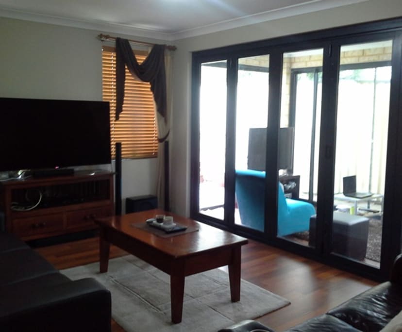 $350, Share-house, 6 bathrooms, Bentley WA 6102