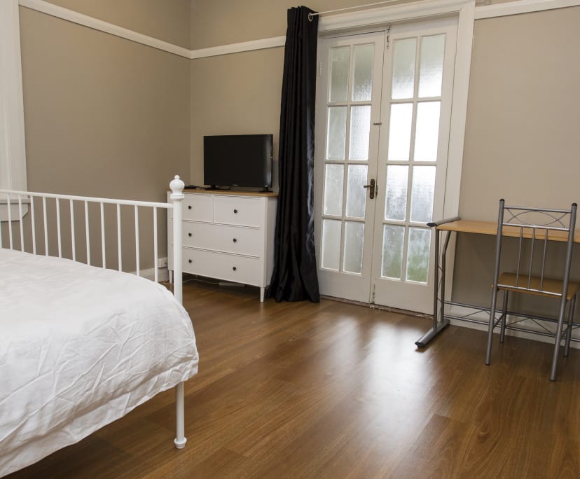 2 Rooms for Rent in Young, NSW 220, Furnished, Sh...