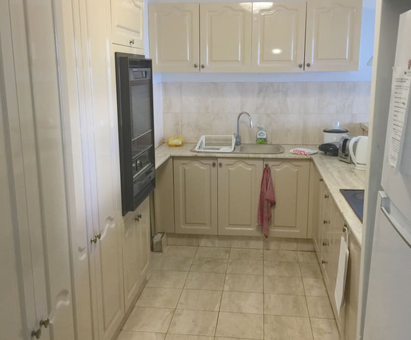 $250, Flatshare, 3 bathrooms, Surfers Paradise QLD 4217