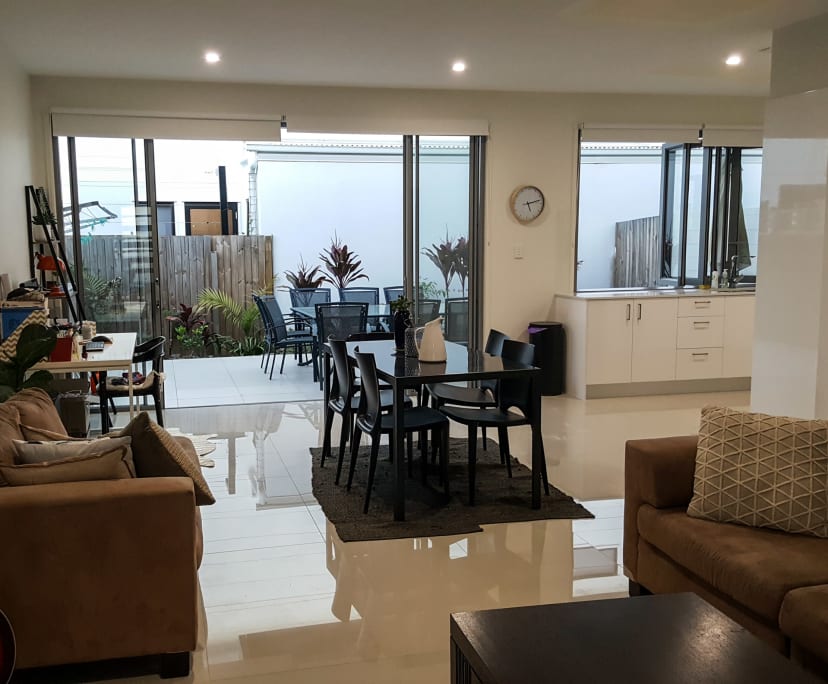 $210, Share-house, 3 bathrooms, Bulimba QLD 4171