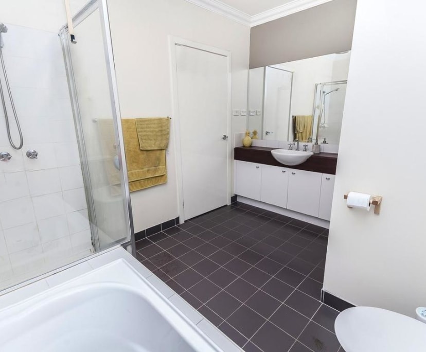 $231, Share-house, 2 bathrooms, Roxburgh Park VIC 3064