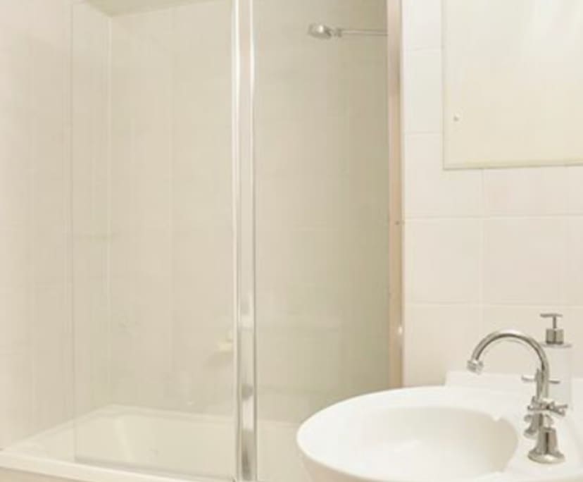 Furnished room with own bathroom
