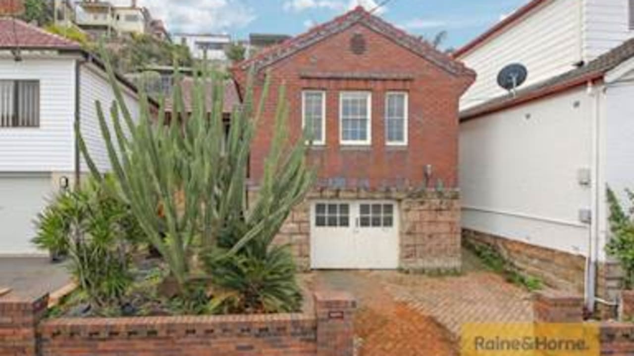 Room in a share house