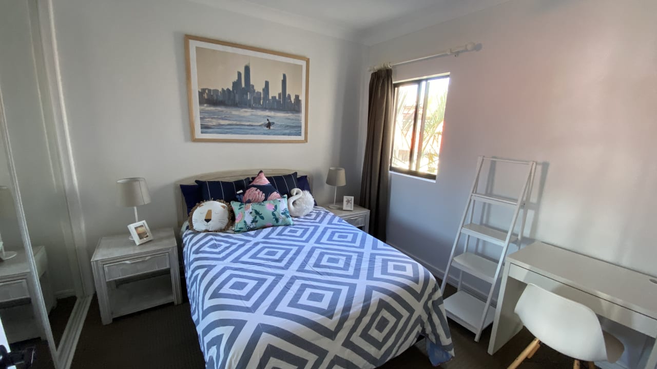 Furnished room in a flatshare