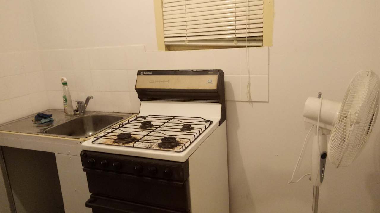 Whole property with 1 room for rent
