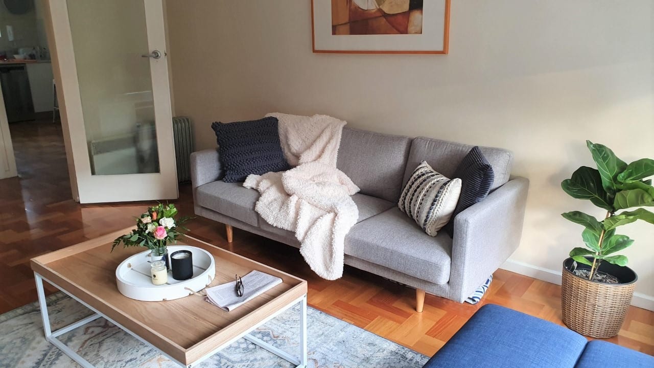 Furnished room in a flatshare