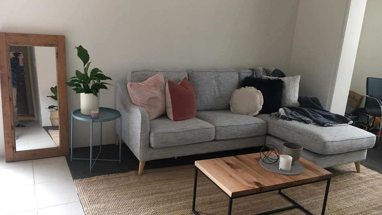 Furnished room in a flatshare