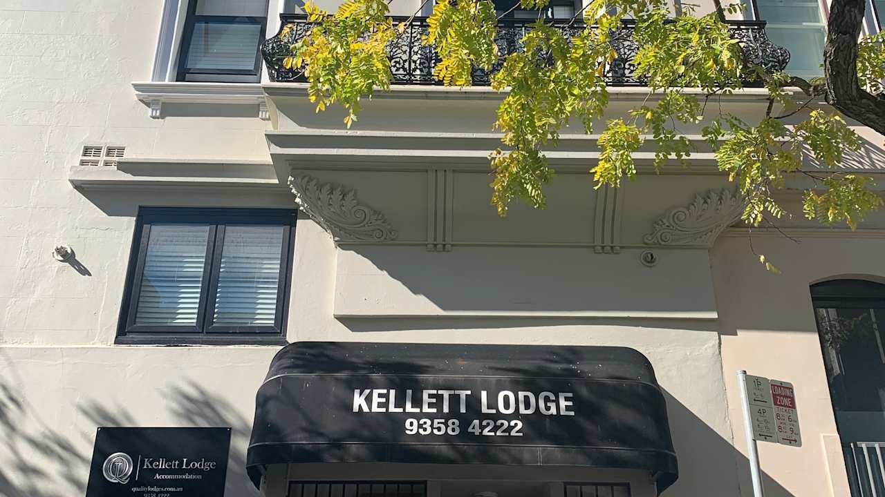 Furnished room in a flatshare