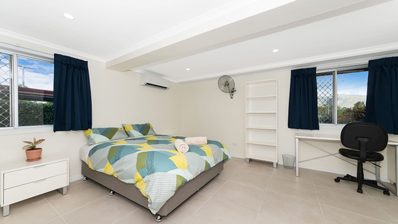 Furnished room in a share house