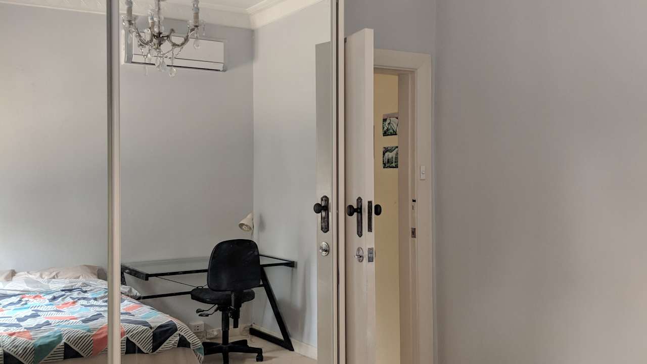 Furnished room in a share house