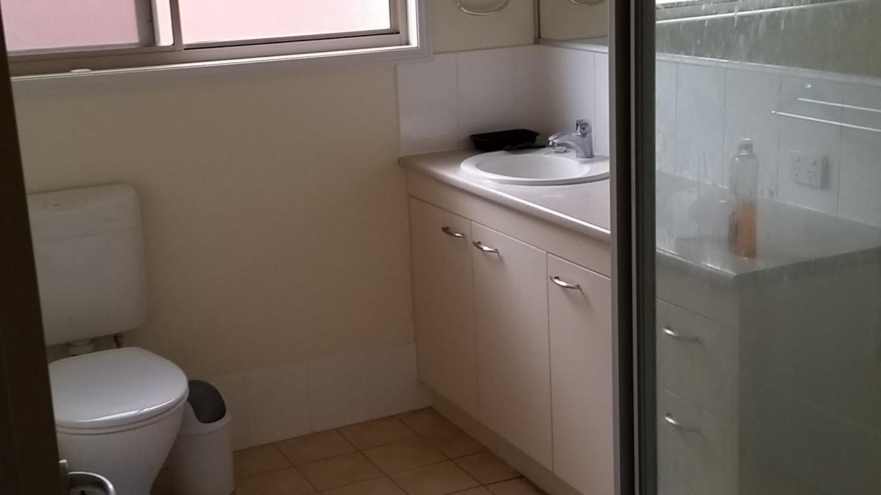 Room in a share house