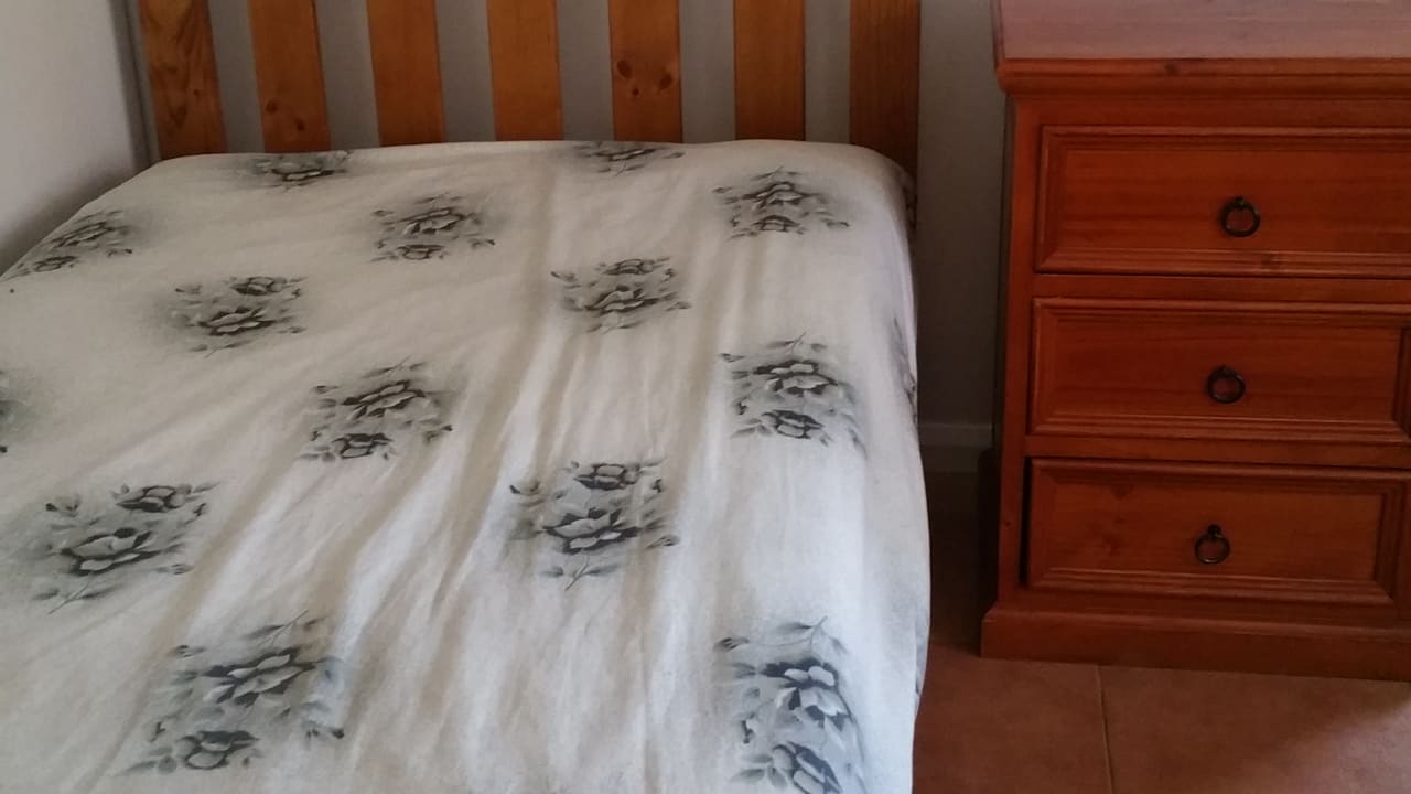 Room in a share house