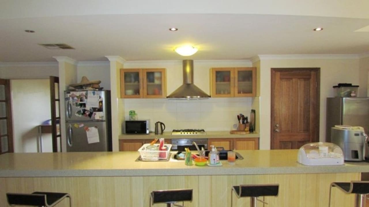 Room in a share house