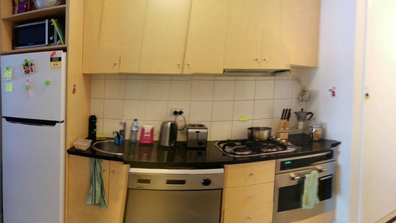 Furnished room in a flatshare