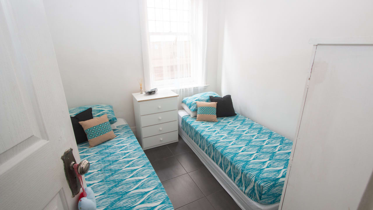 Whole property with 4 rooms for rent