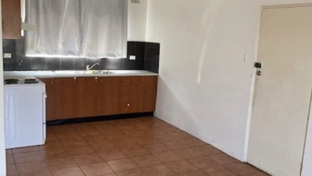 Whole property with 3 rooms for rent
