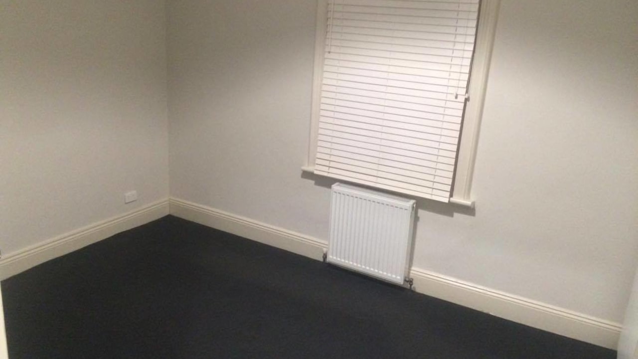 Unfurnished room in a share house