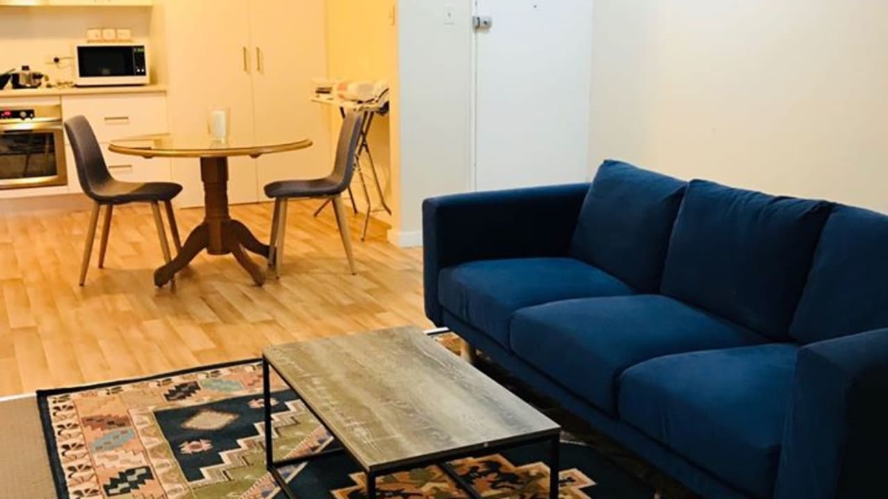 Furnished room in a flatshare