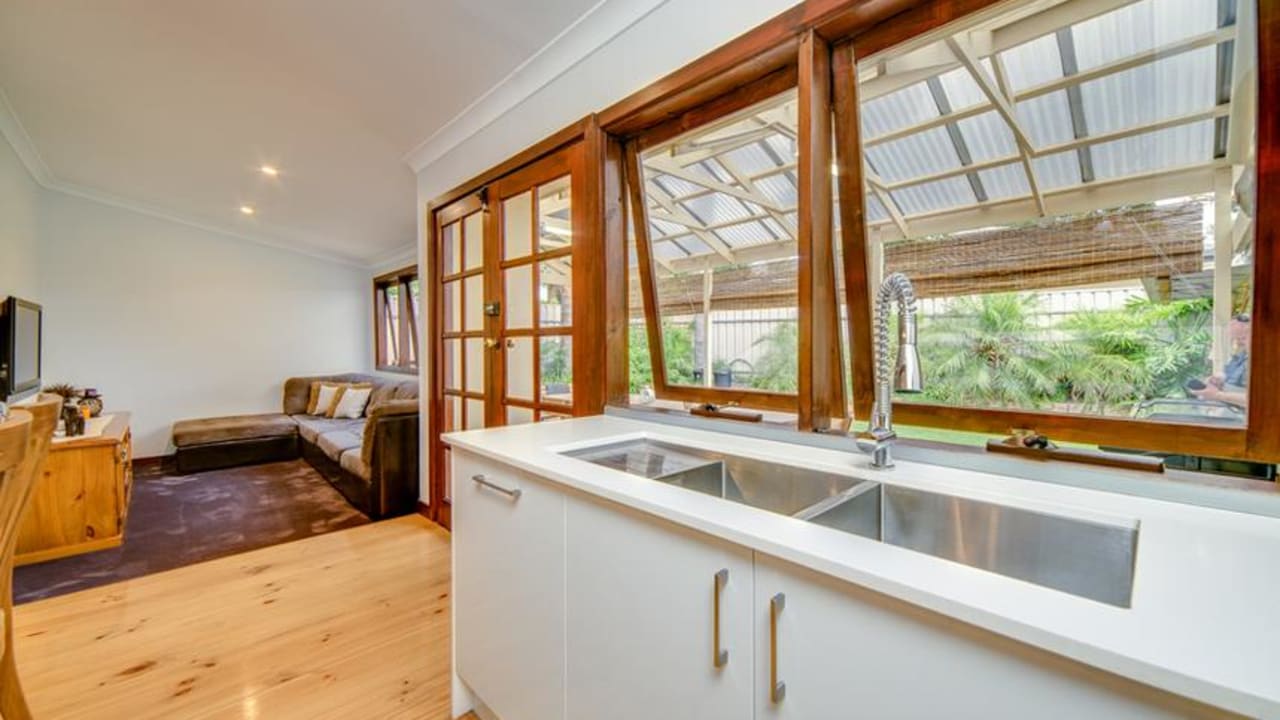 Room in a share house