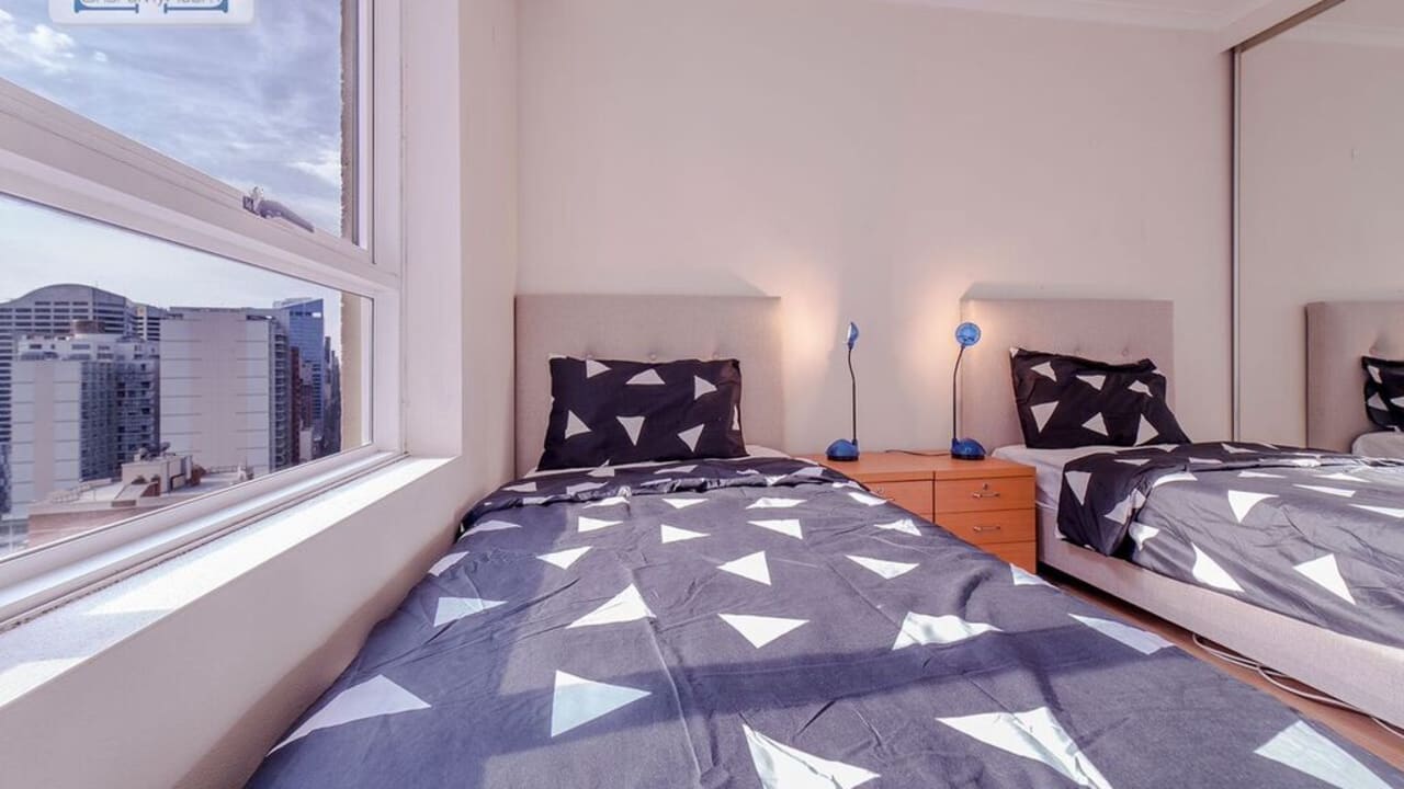 Furnished room in a flatshare