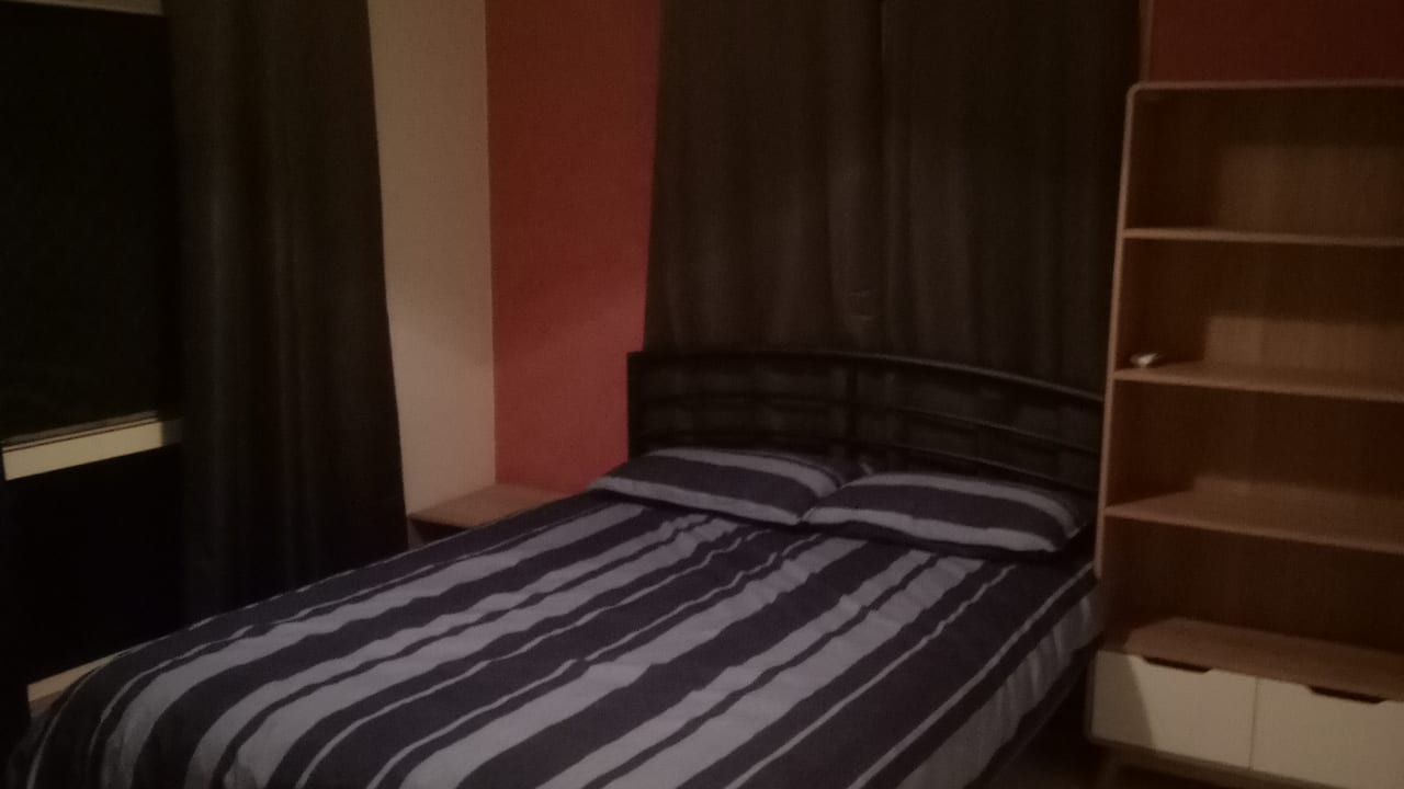 Room in a share house