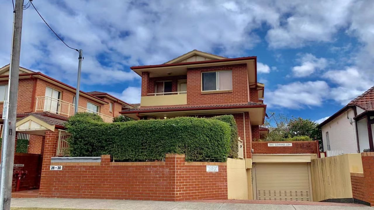 Furnished room in a share house