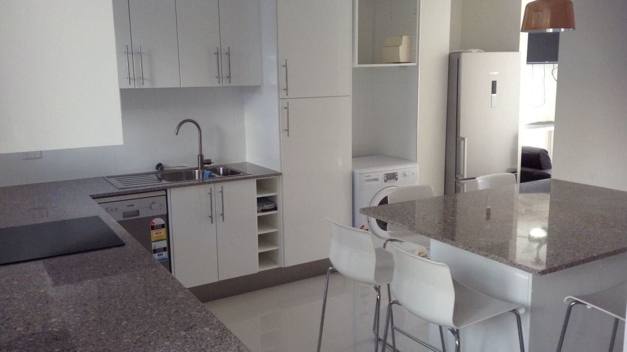 Furnished room with ensuite in a flatshare