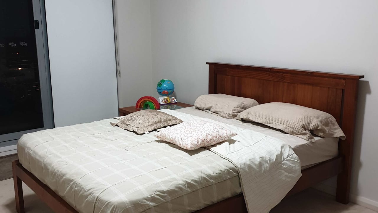 Furnished room with ensuite in a flatshare