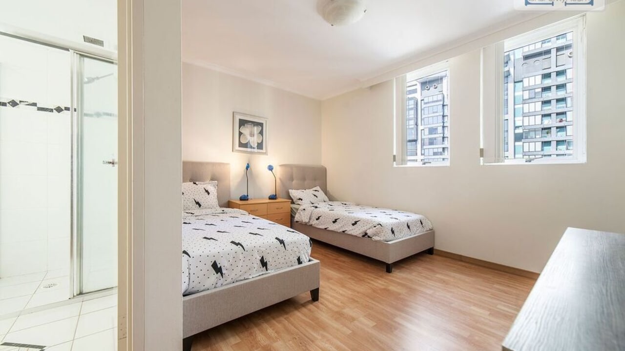 Furnished room with ensuite in a flatshare