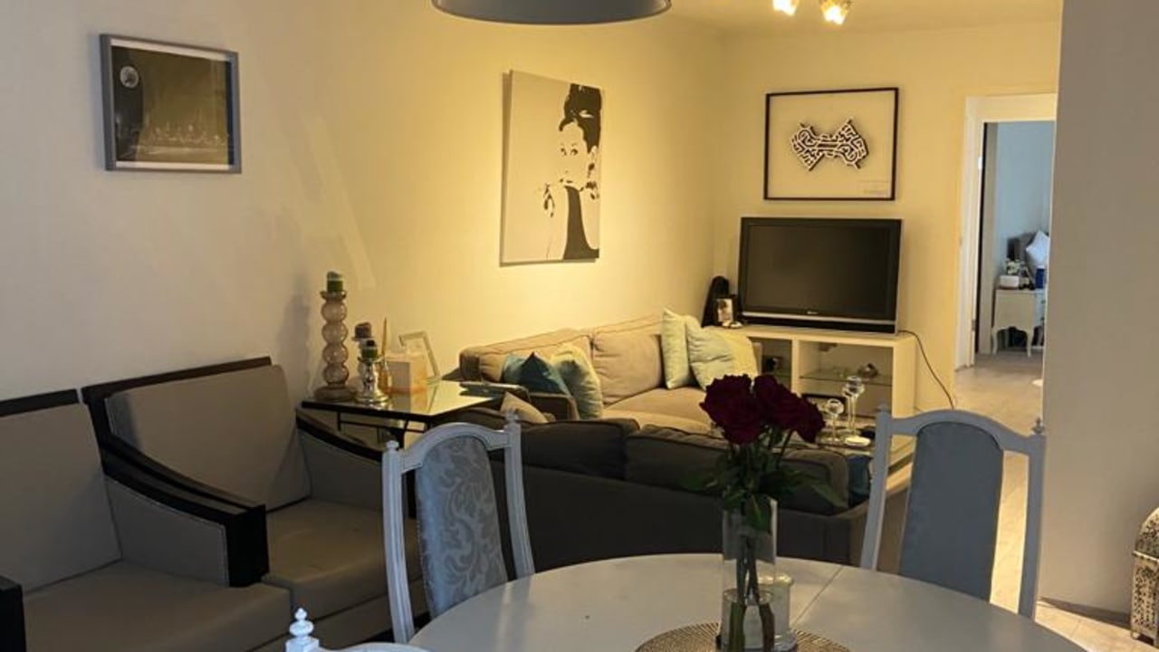 Furnished room in a flatshare