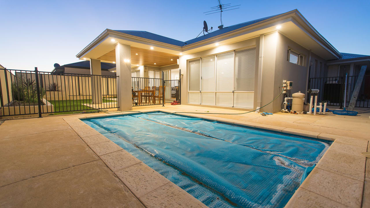 Unfurnished room with own bathroom