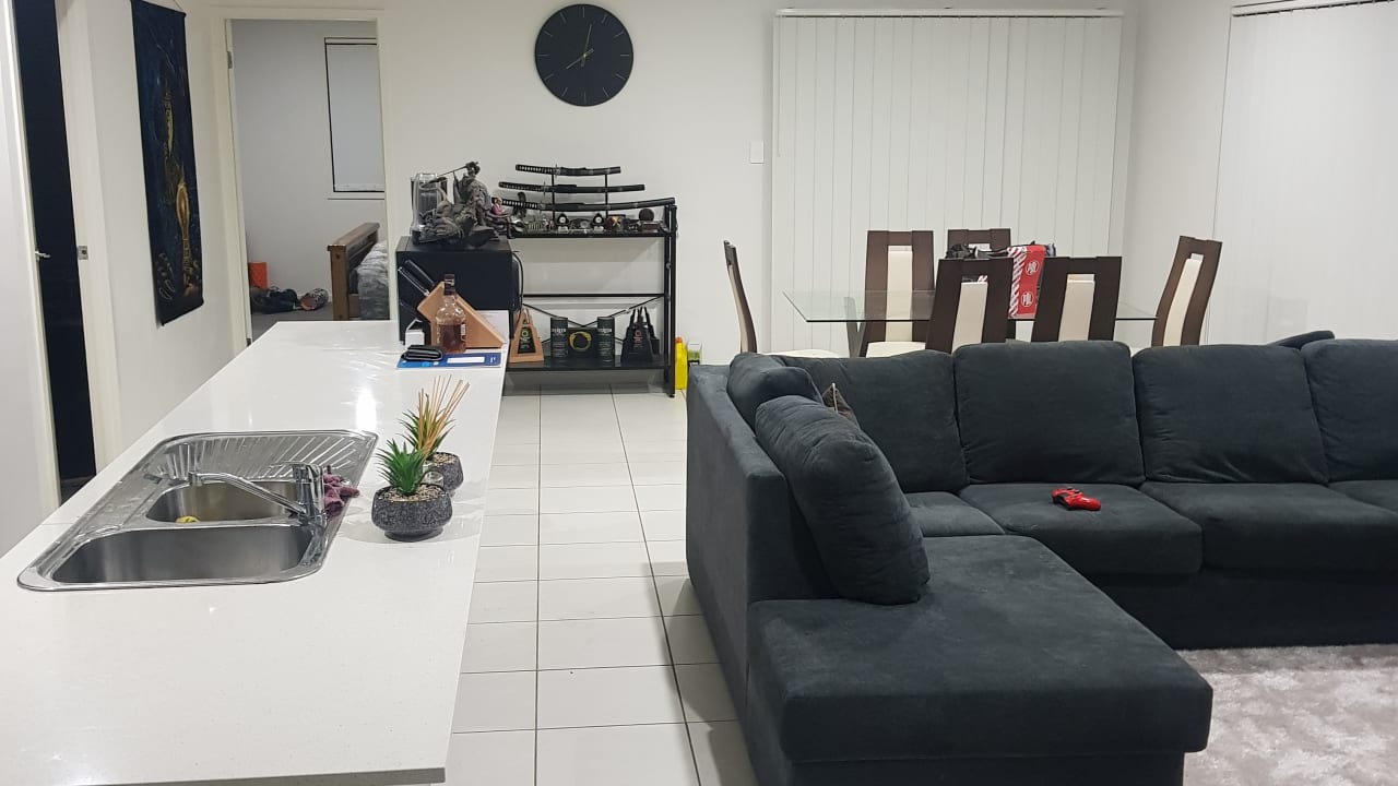 Room in a share house