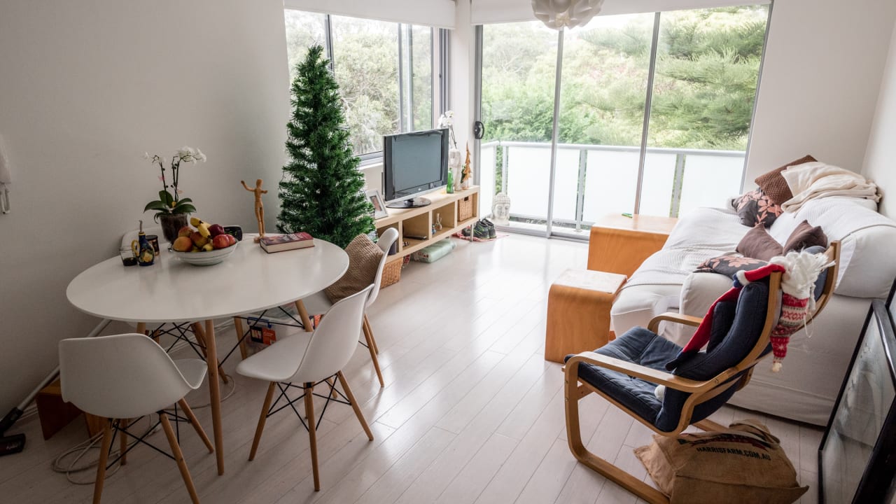 Furnished room in a flatshare