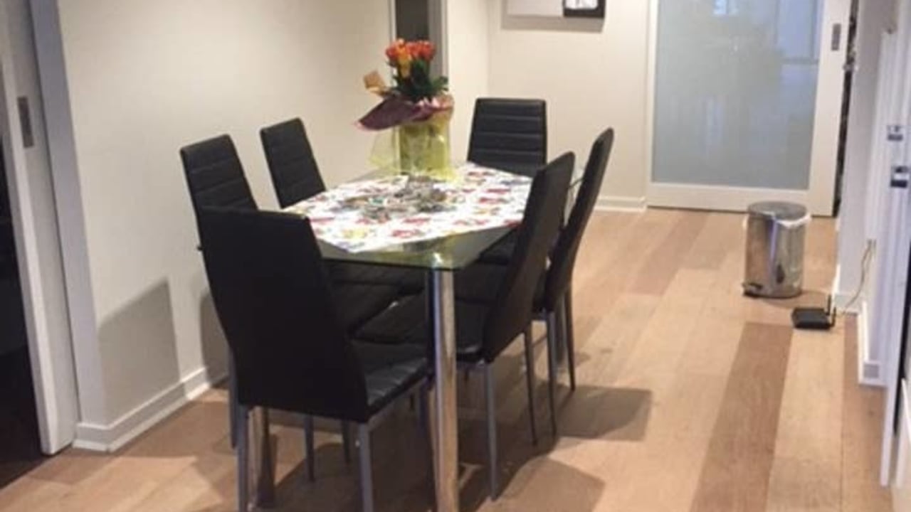Furnished room with ensuite in a flatshare
