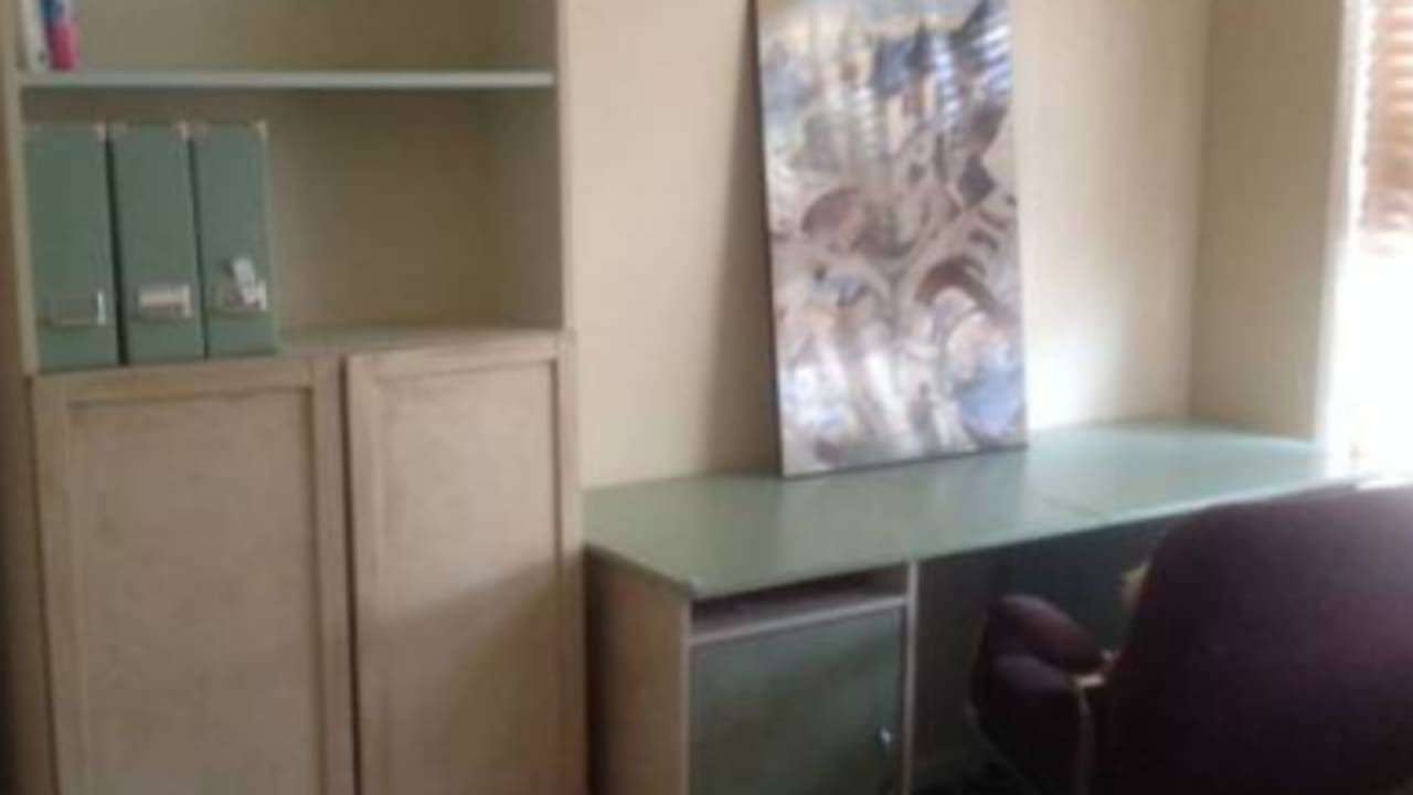 Furnished room in a share house