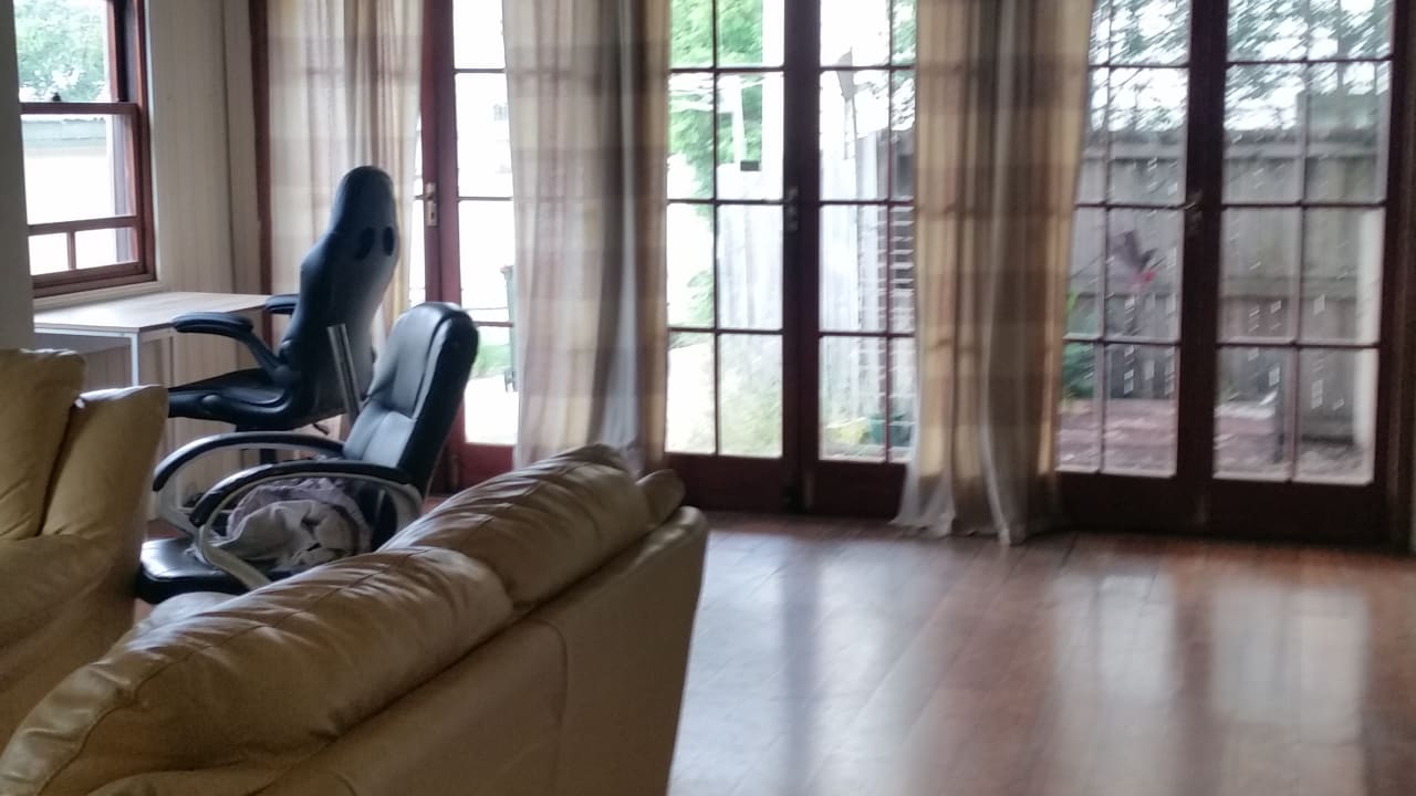 Room in a share house