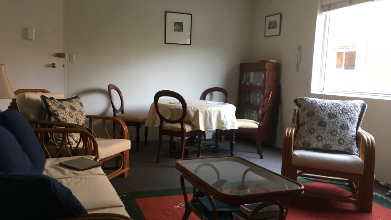 Furnished room in a flatshare