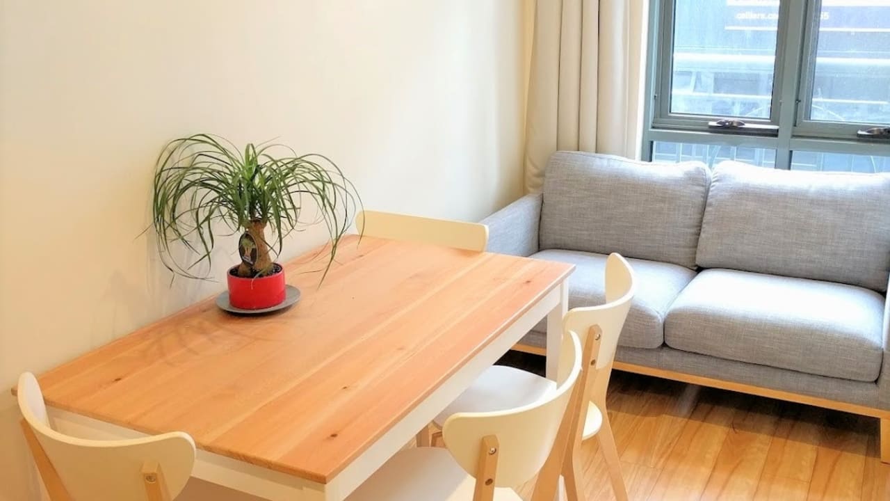 Furnished room in a flatshare
