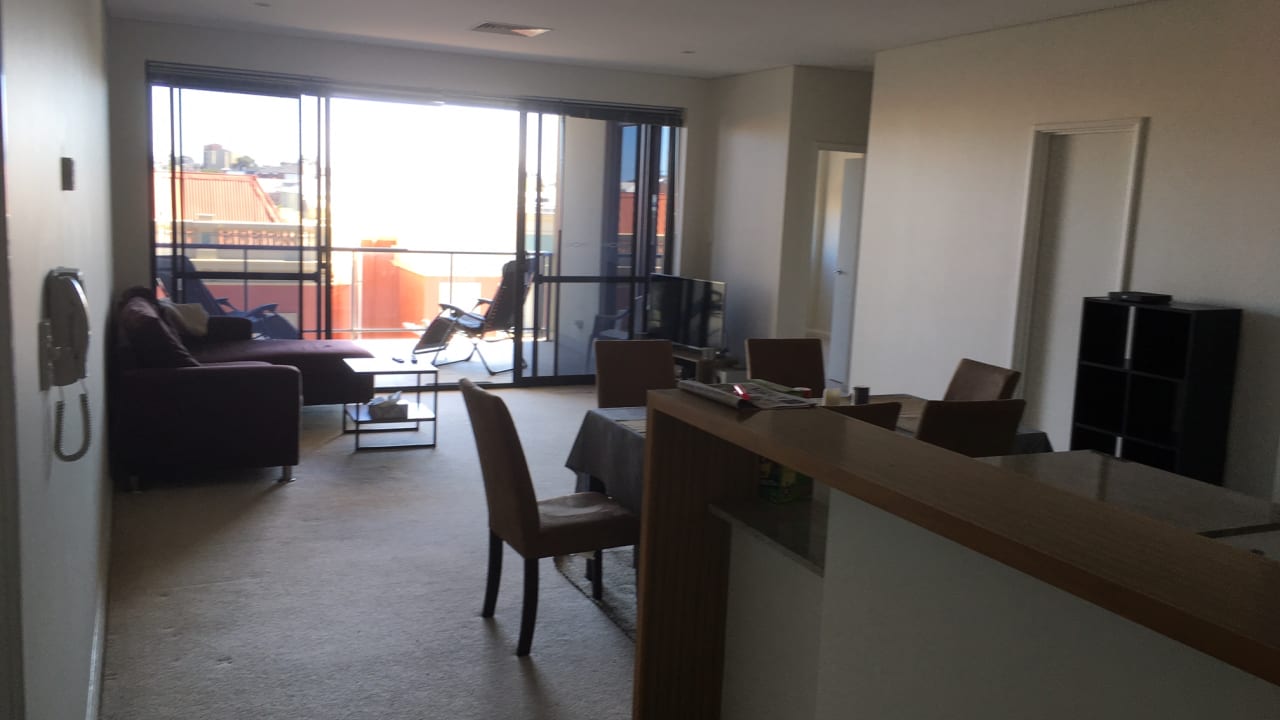 Furnished room in a flatshare