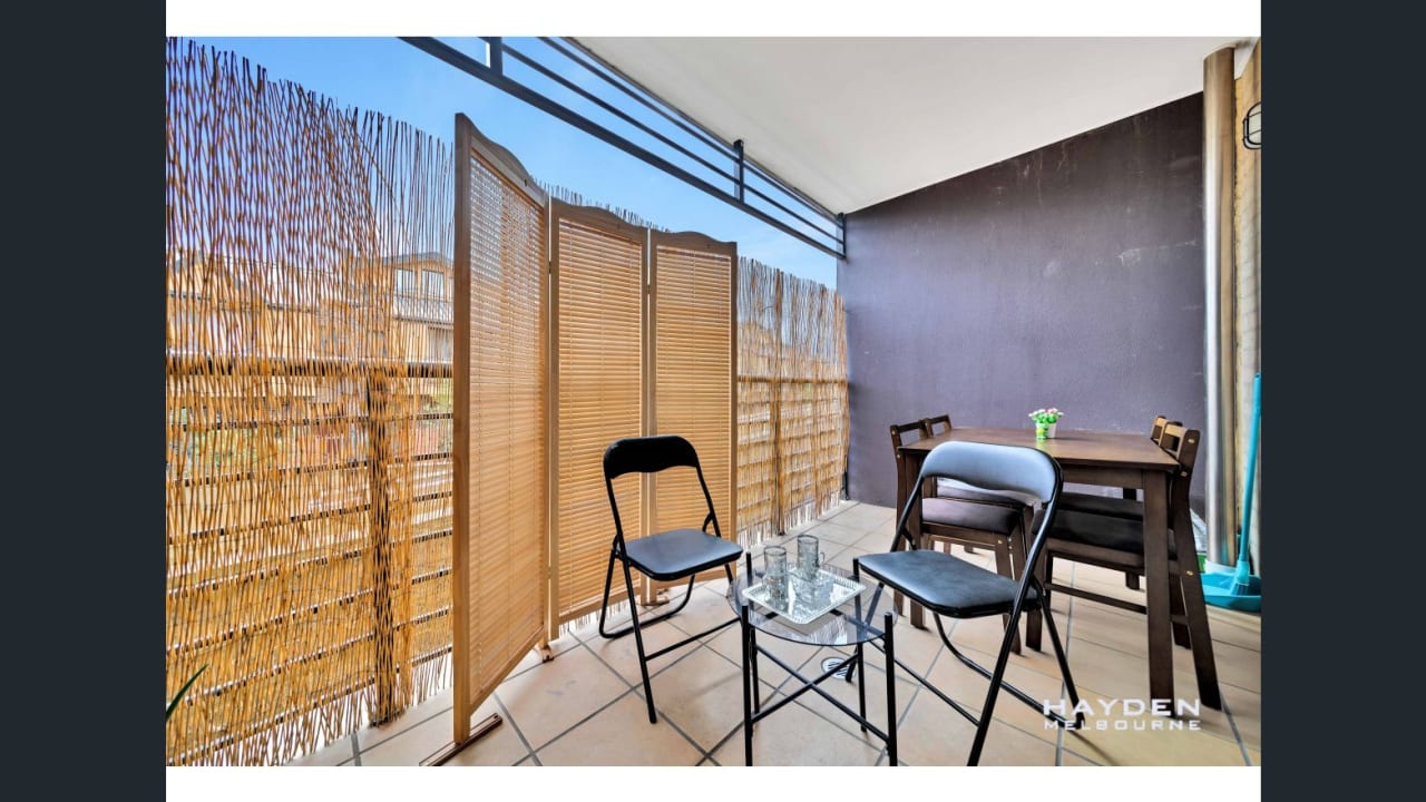 Furnished room in a flatshare