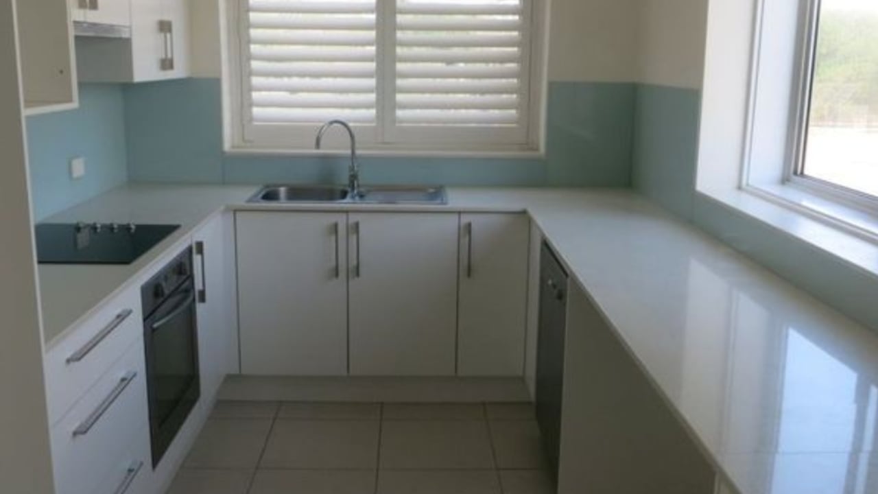 Unfurnished room with ensuite in a flatshare
